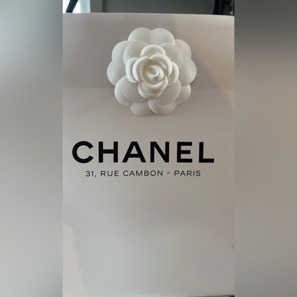 Chanel shopping paper bag, box and ruban - Picture 2 of 5